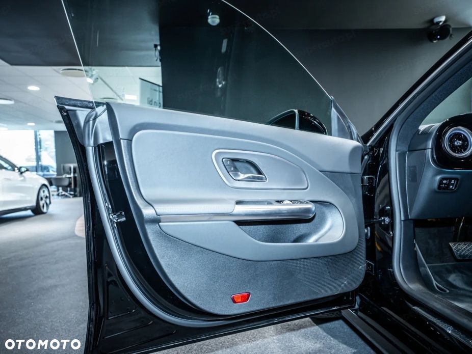 Mercedes-Benz CLA 200 mHEV 8G-DCT - 10