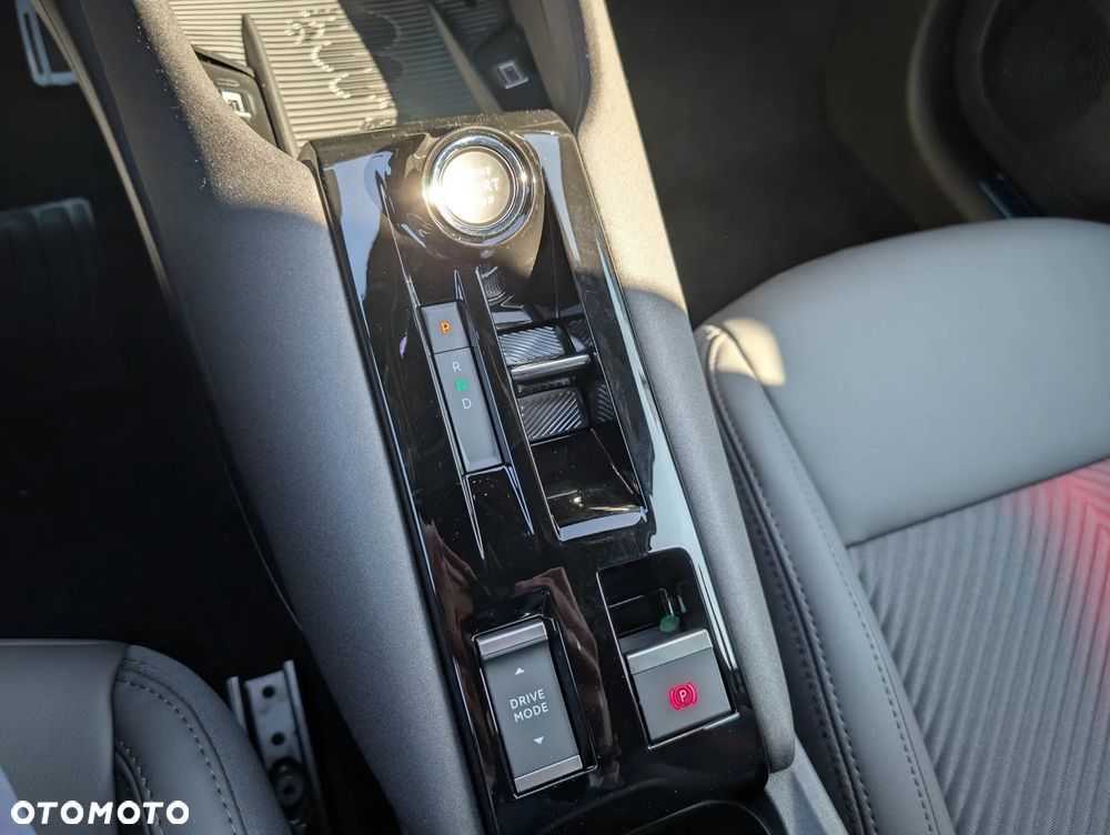 Alfa Romeo Junior 1.2 mHEV Ti eDCT - 23