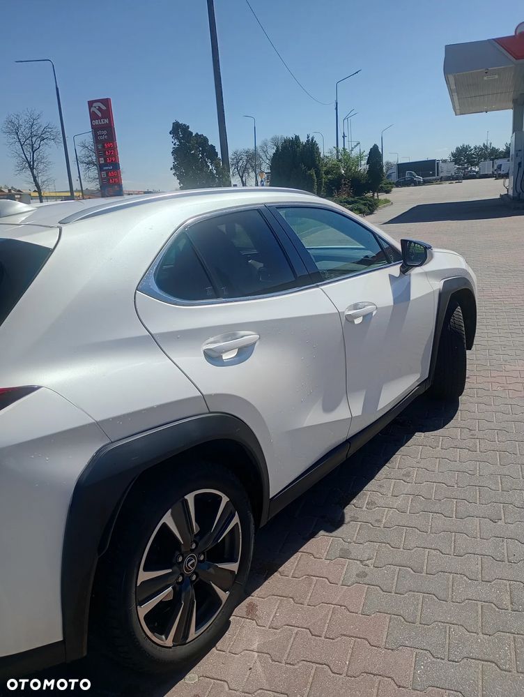Lexus UX - 7