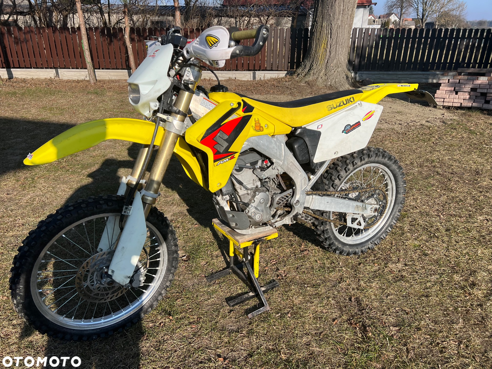 Suzuki RM-Z - 2