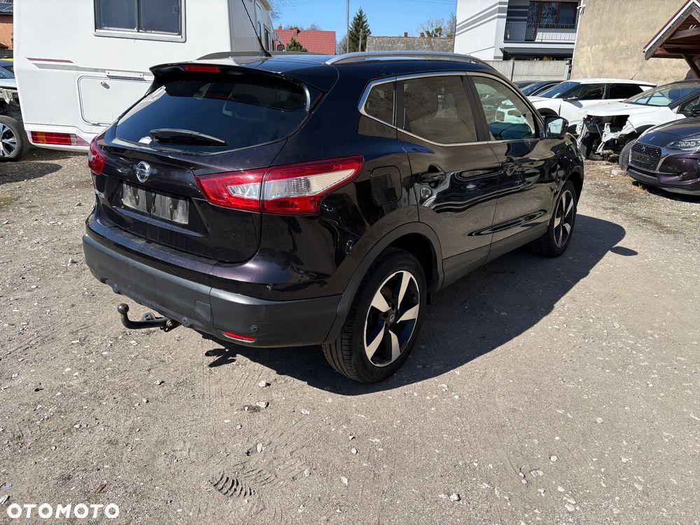 Nissan Qashqai 1.6 DCi Xtronic TEKNA - 4