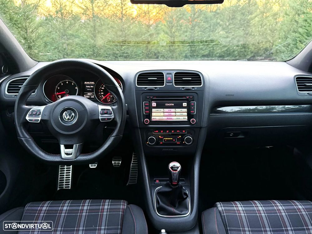 VW Golf 2.0 GTi - 12