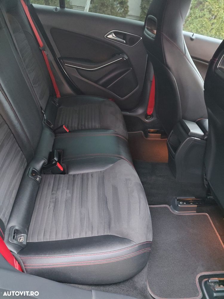 Mercedes-Benz CLA 250 4Matic 7G-DCT Sport - 9