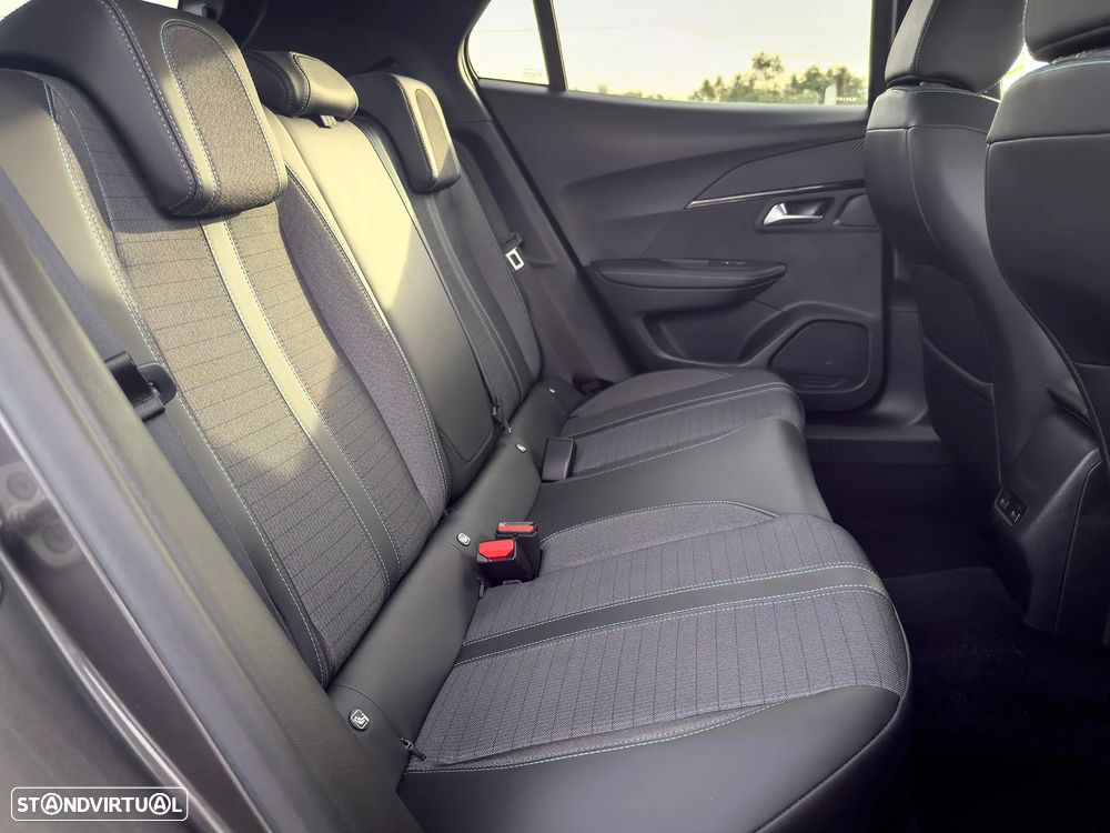 Peugeot 2008 - 7