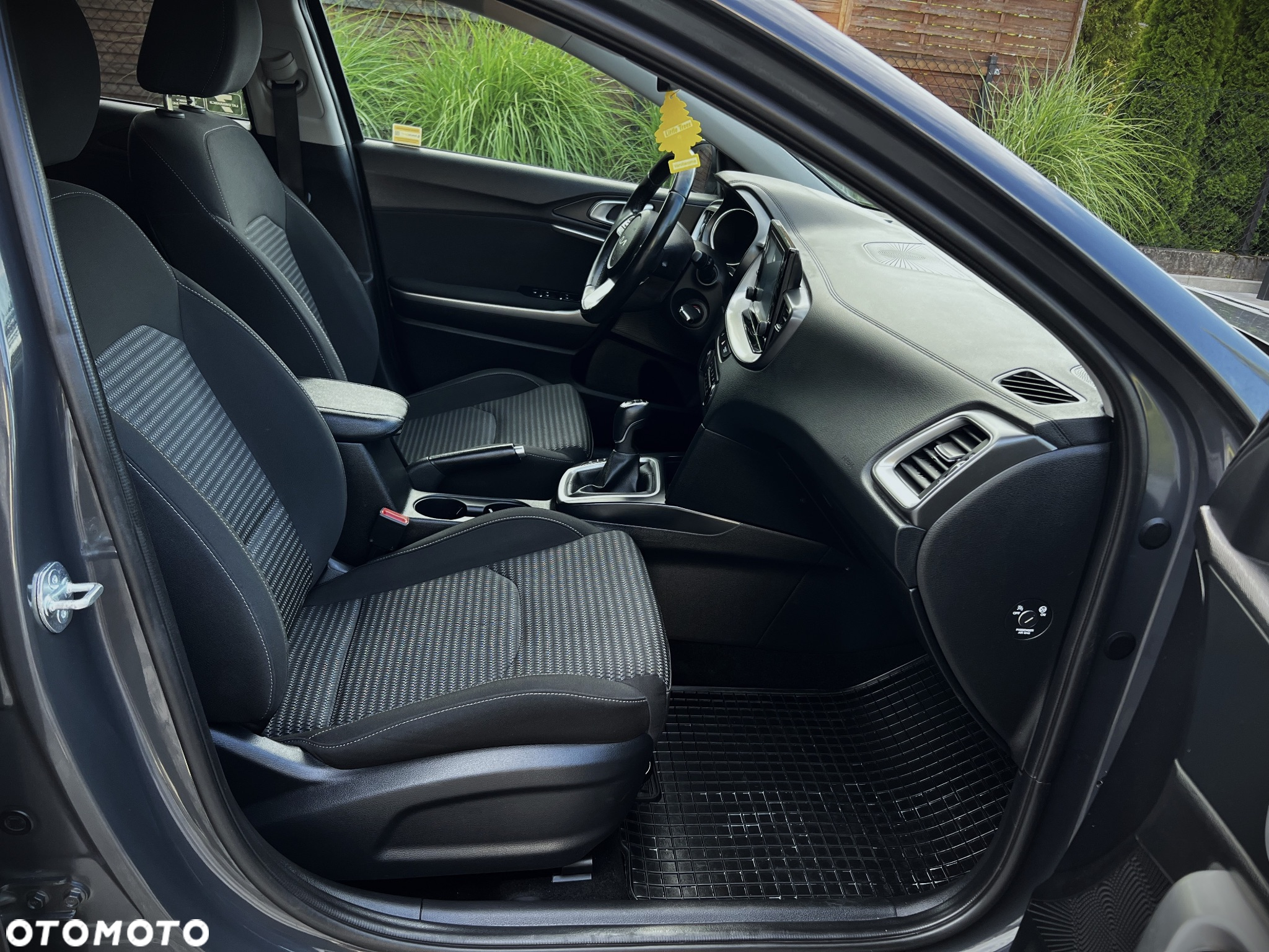 Kia XCeed 1.5 T-GDI M - 35