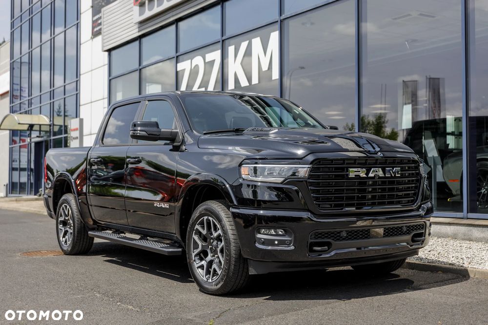 RAM 1500 Laramie Night Premium - 14