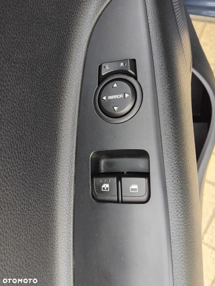 Kia Rio 1.2 M - 17