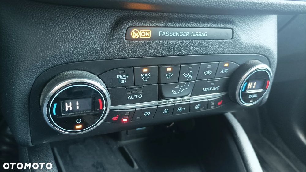 Ford Kuga 2.0 TDCi FWD Titanium - 29