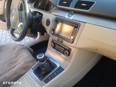 Volkswagen Passat 1.6 TDI Comfortline - 7