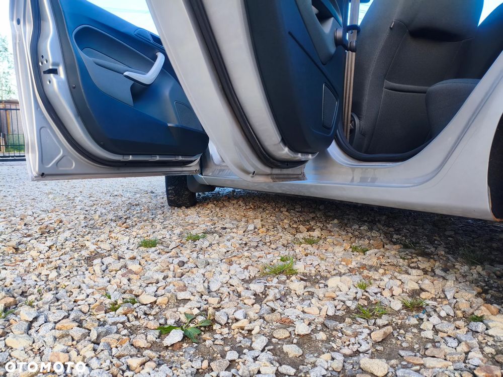 Ford Fiesta 1.25 Titanium EU5 - 23