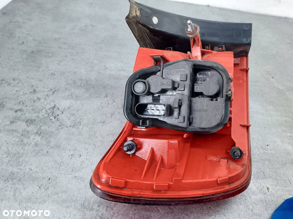 LAMPA TYLNA PRAWA AUDI A6 C6 89317049 KOMBI - 5