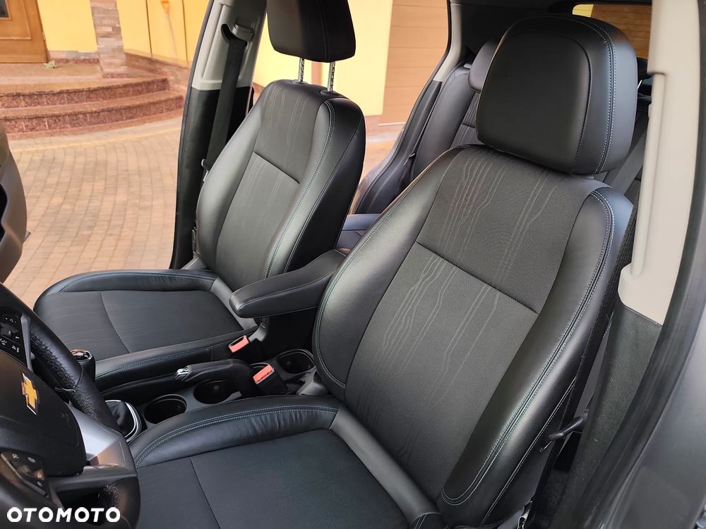 Chevrolet Trax 1.4T AWD LT - 23