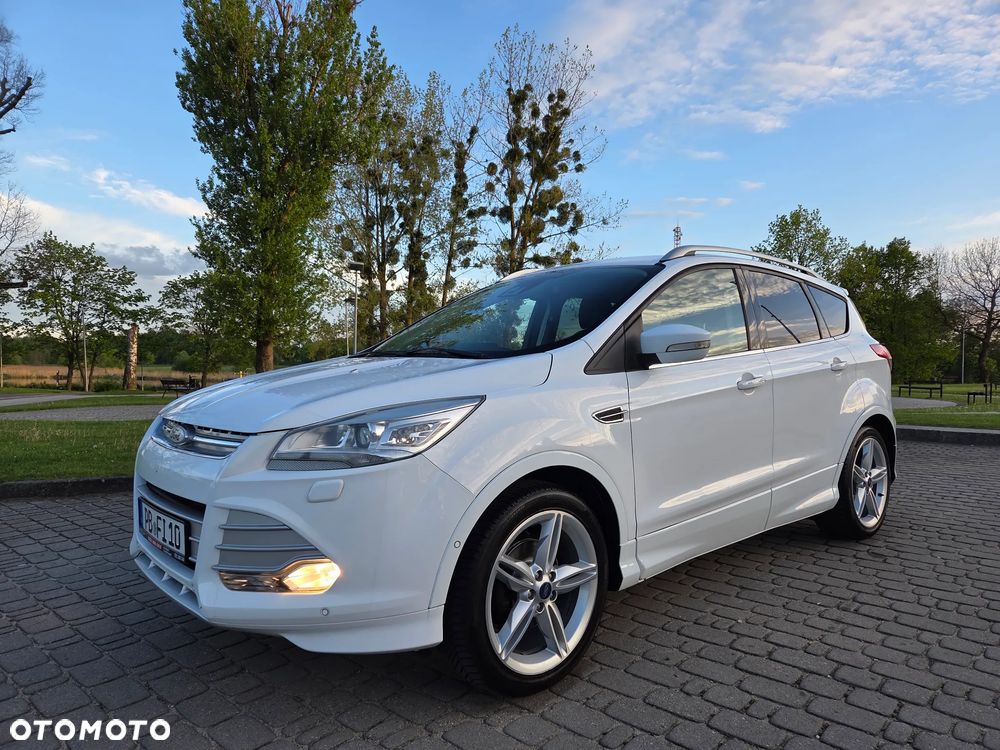 Ford Kuga 1.6 EcoBoost 2x4 Titanium - 3