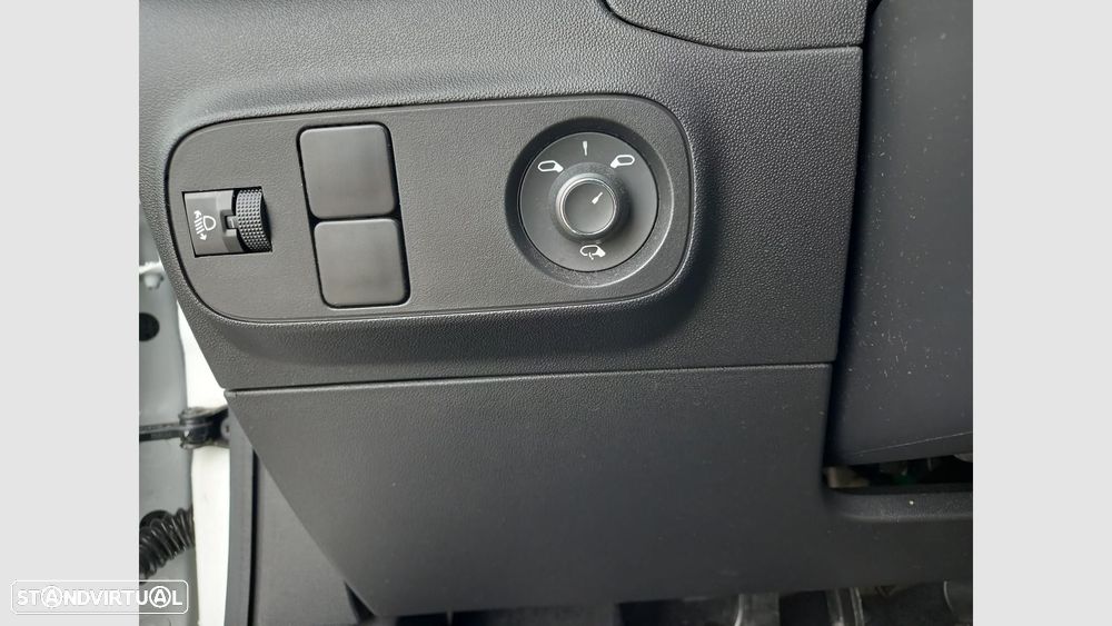 Citroën C3 1.2 PureTech Plus - 16