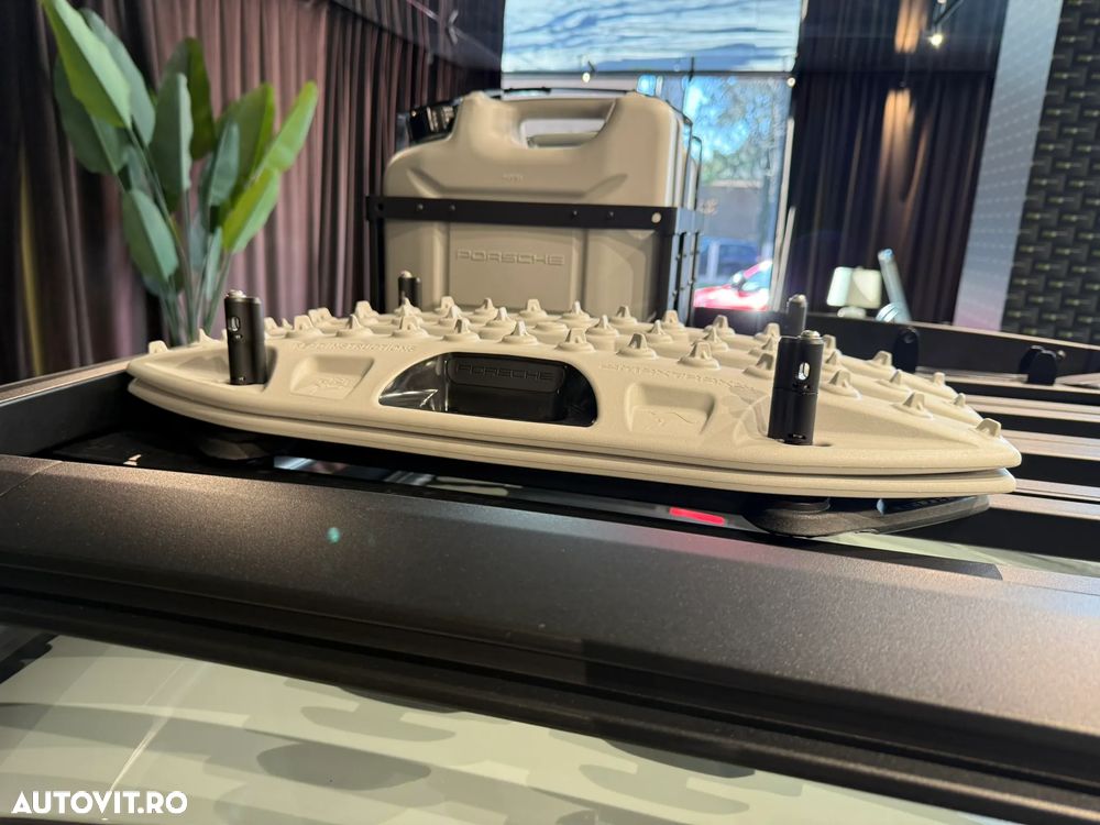 Porsche 911 Dakar - 30