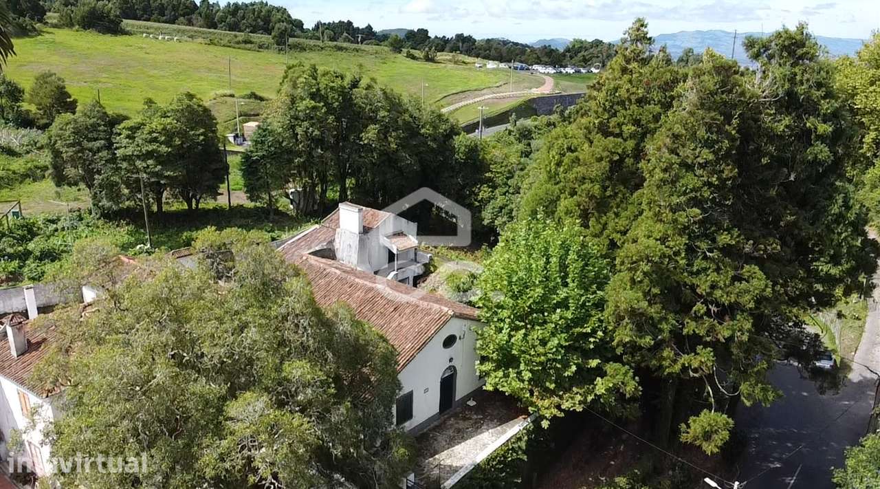 Moradia com 3+2 Quartos - Matriz - Ribeira Grande - Grande imagem: 4/28