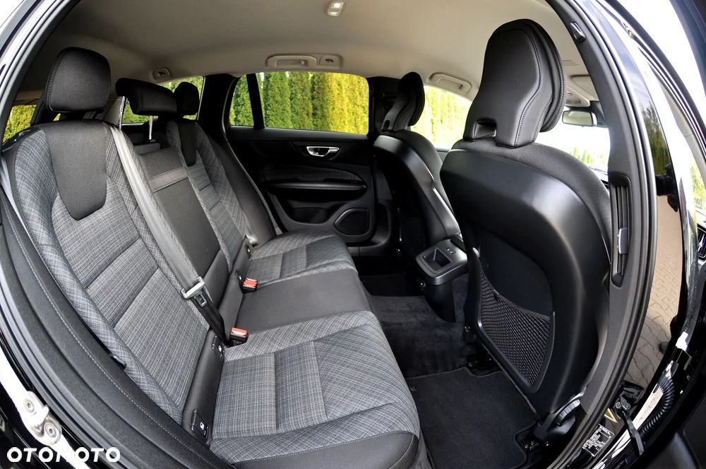 Volvo V60 B3 B Geartronic Momentum Pro - 21