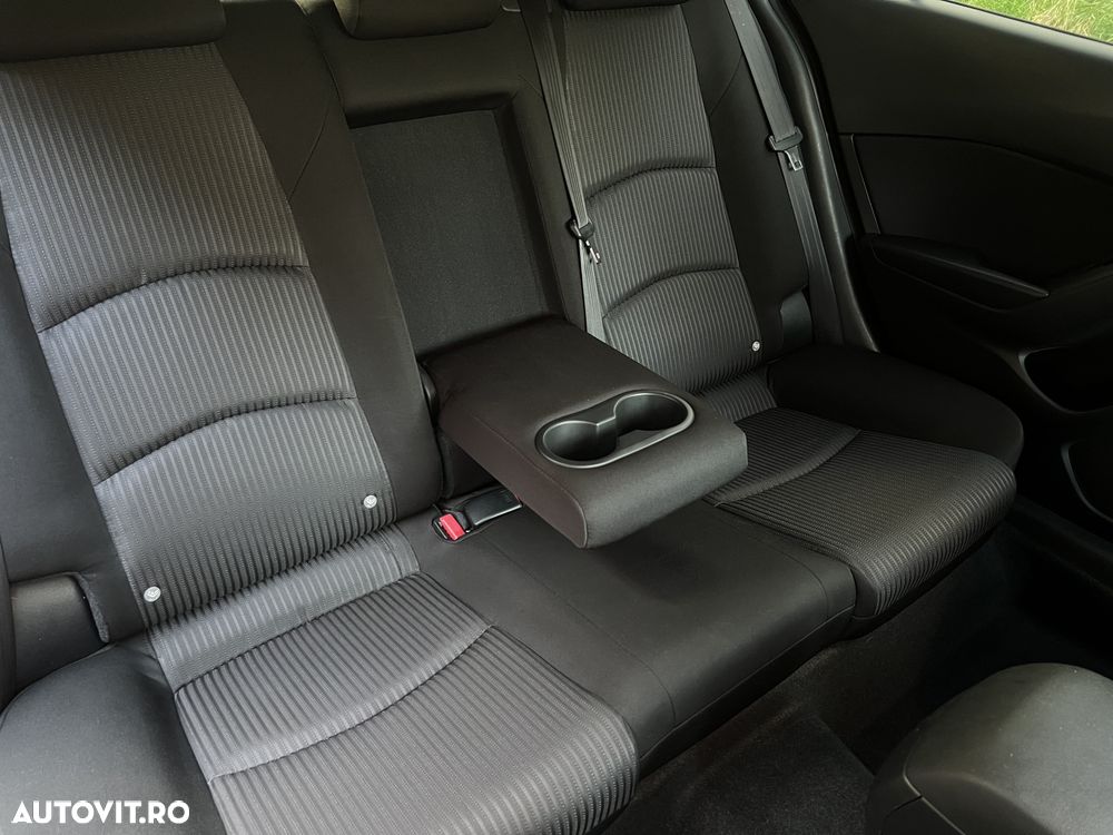 Mazda 3 G120 Revolution - 7