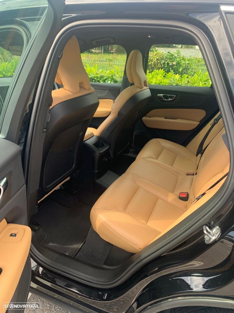 Volvo XC 60 T8 AWD Recharge Geartronic RDesign - 13