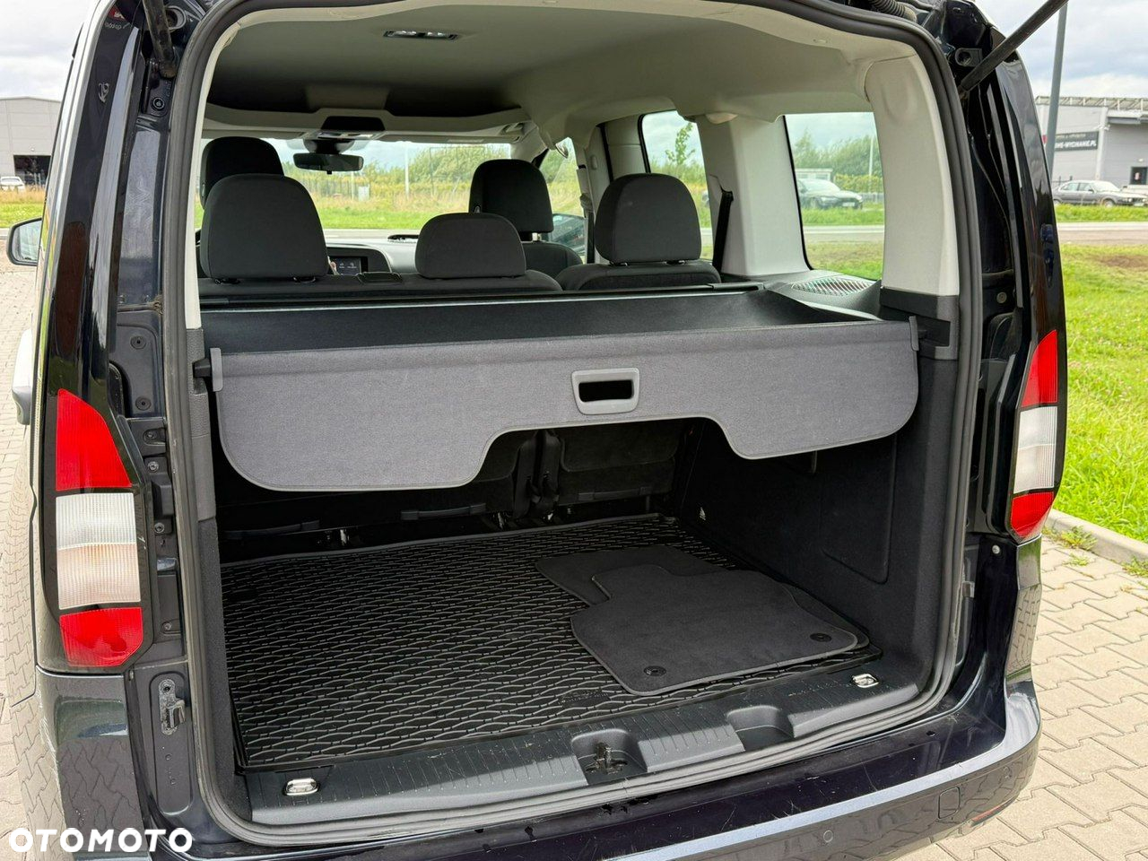 Ford Tourneo Connect 2.0 EcoBlue Trend - 23
