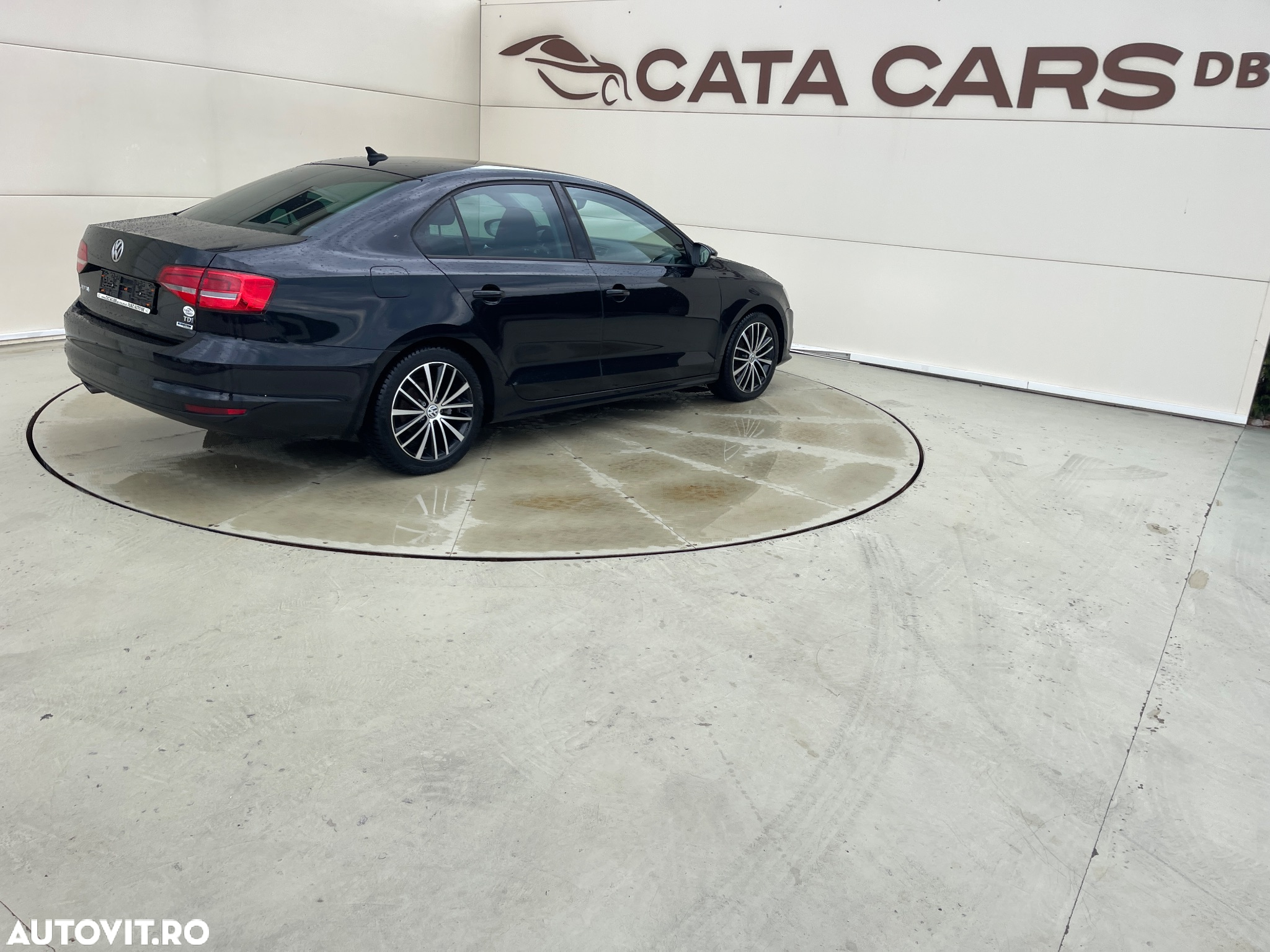 Volkswagen Jetta - 16