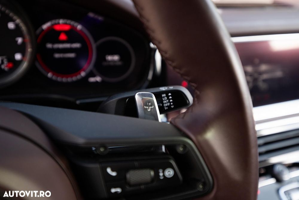 Porsche Panamera - 22