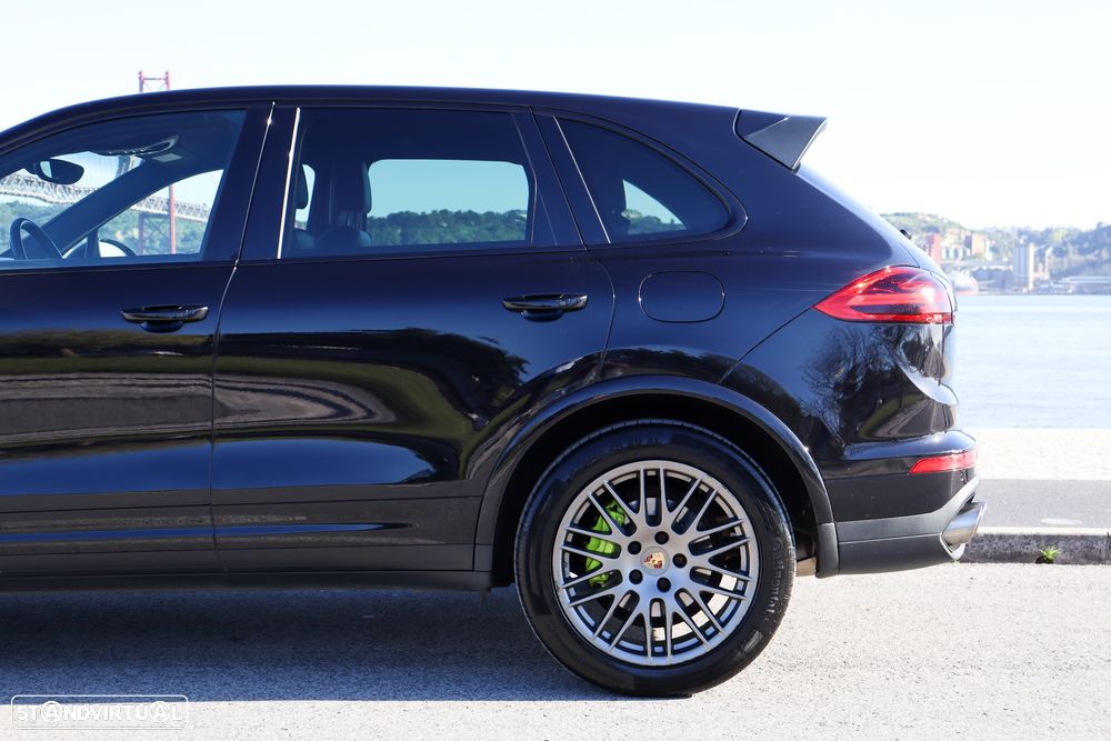 Porsche Cayenne - 8