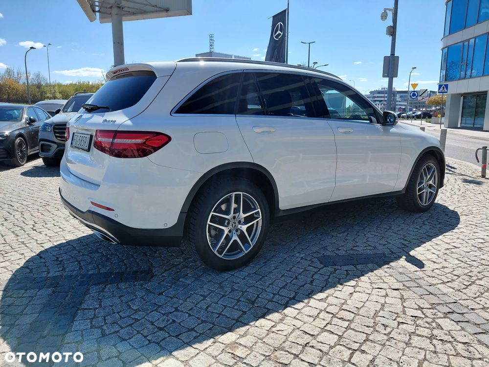 Mercedes-Benz GLC 250 4Matic 9G-TRONIC AMG Line - 12