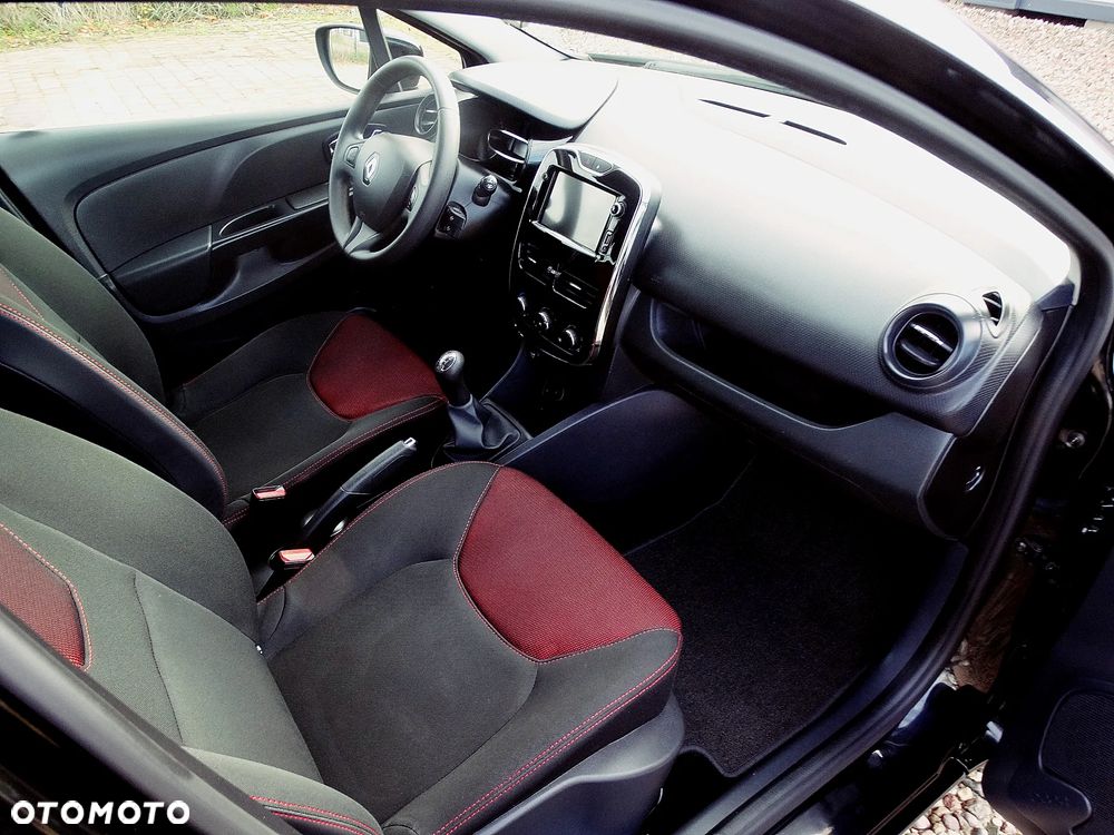 Renault Clio 1.2 16V 75 Life - 28