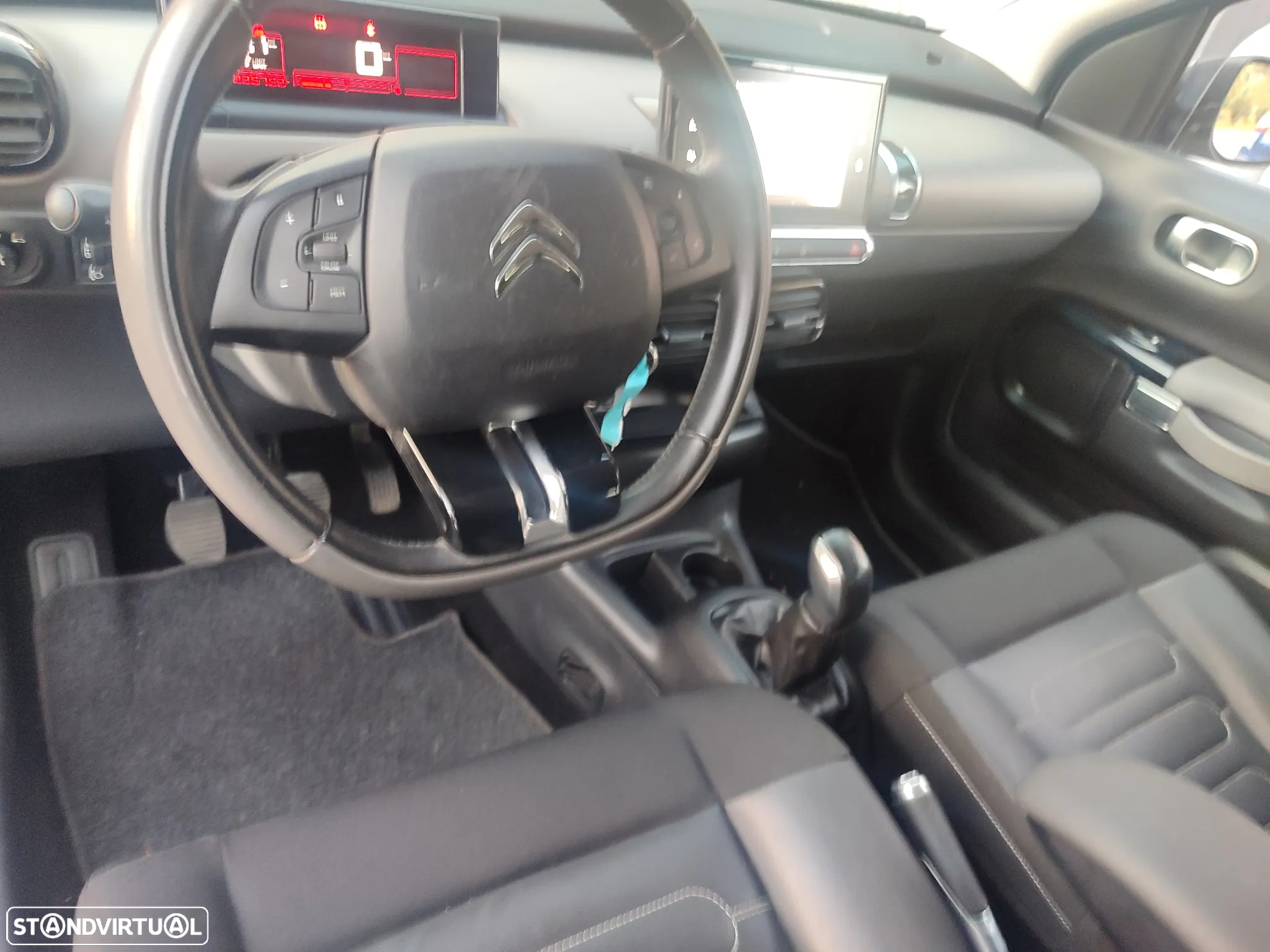 Citroën C4 Cactus 1.2 PureTech Shine - 17