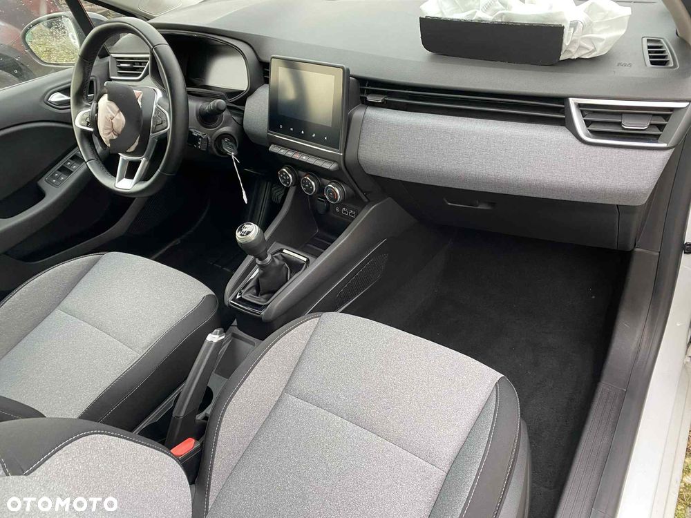 Renault Clio BLUE dCi 100 EVOLUTION - 12