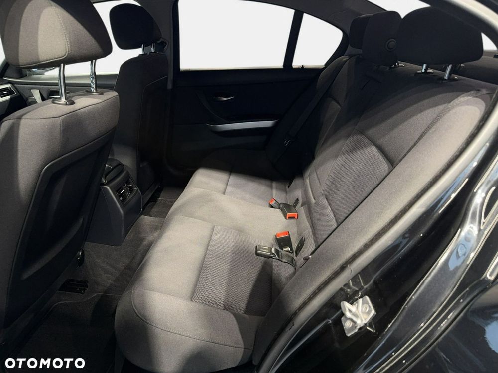BMW Seria 3 - 12
