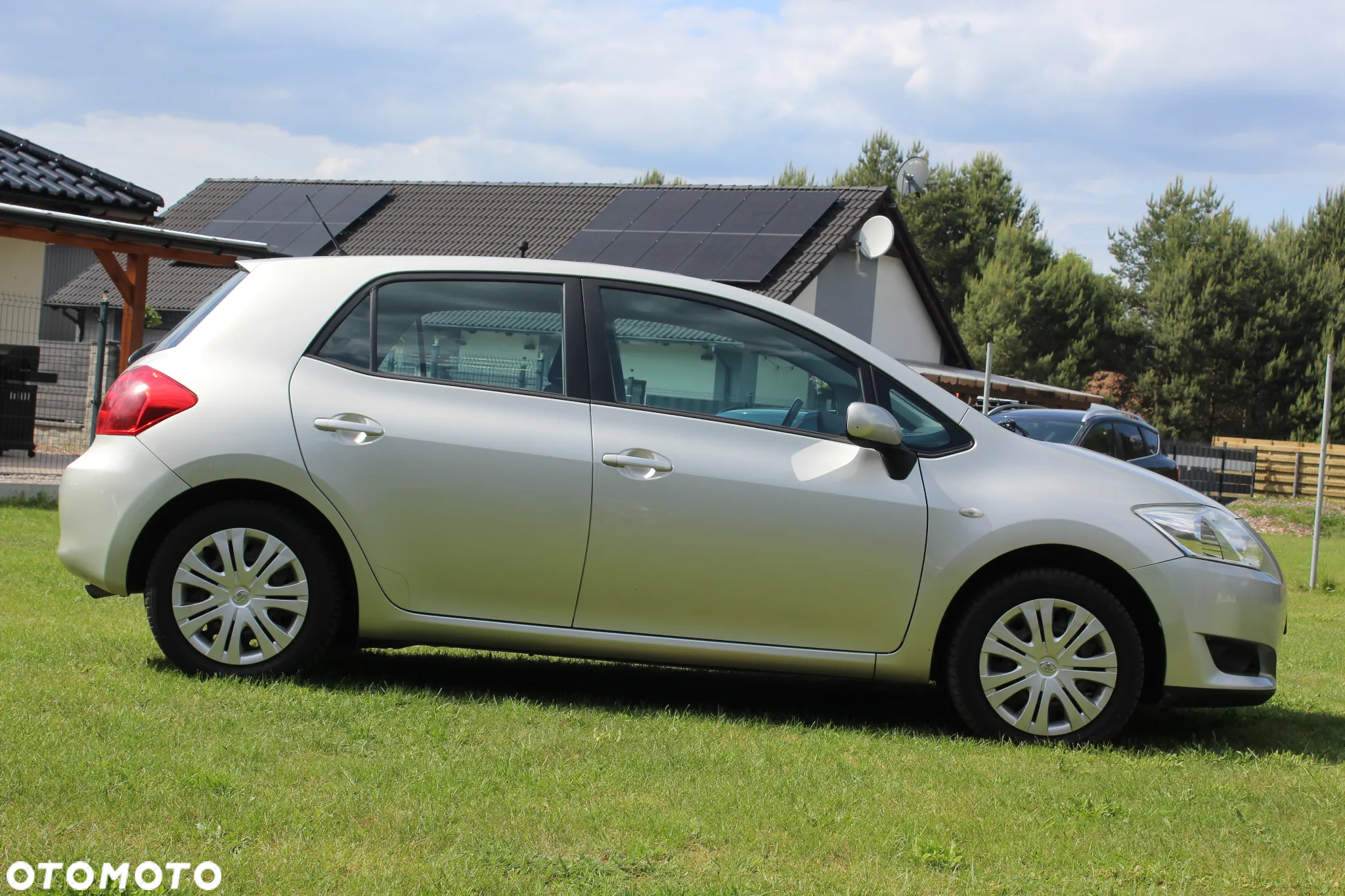 Toyota Auris 1.6 VVT-i Executive - 7