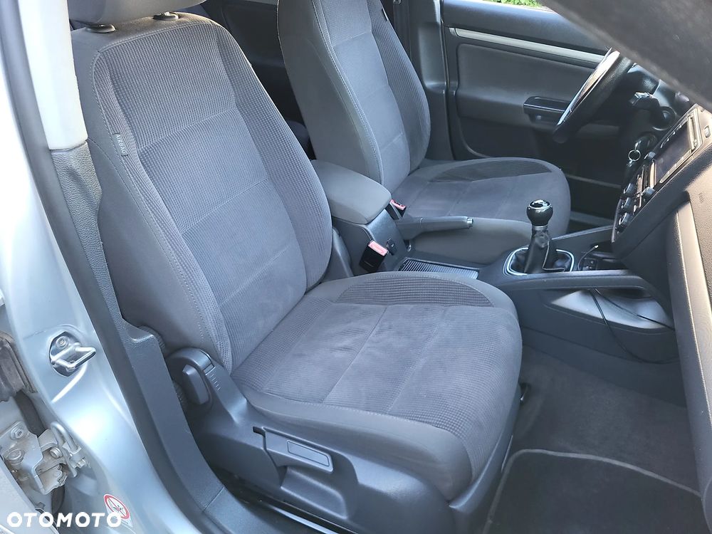 Volkswagen Jetta 1.9 TDI Comfortline - 19