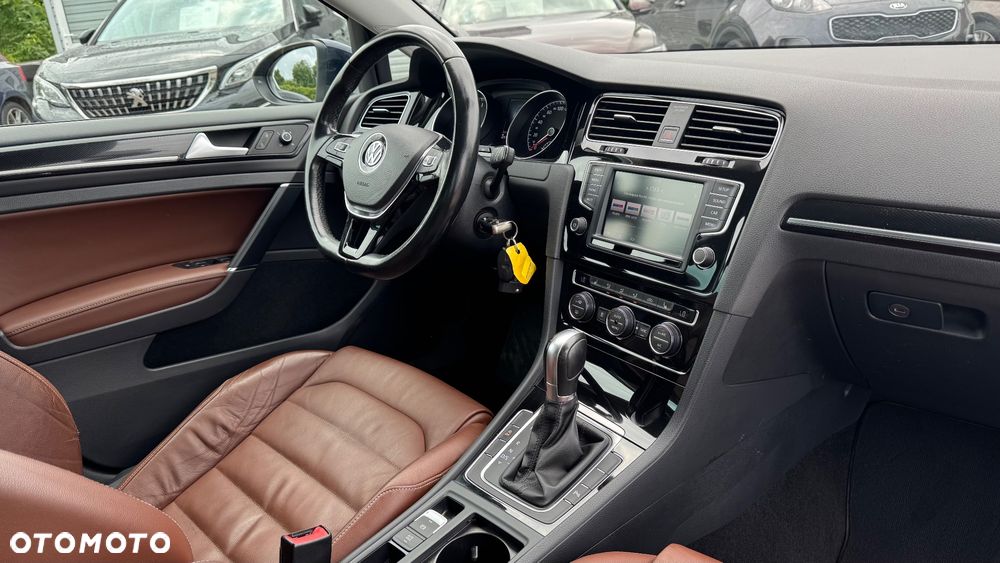 Volkswagen Golf 2.0 TDI (BlueMotion Technology) DSG Highline - 36