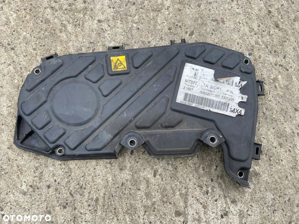 Obudowa osłona  paska rozrządu Opel Astra J Zafira B Z19DT - 1