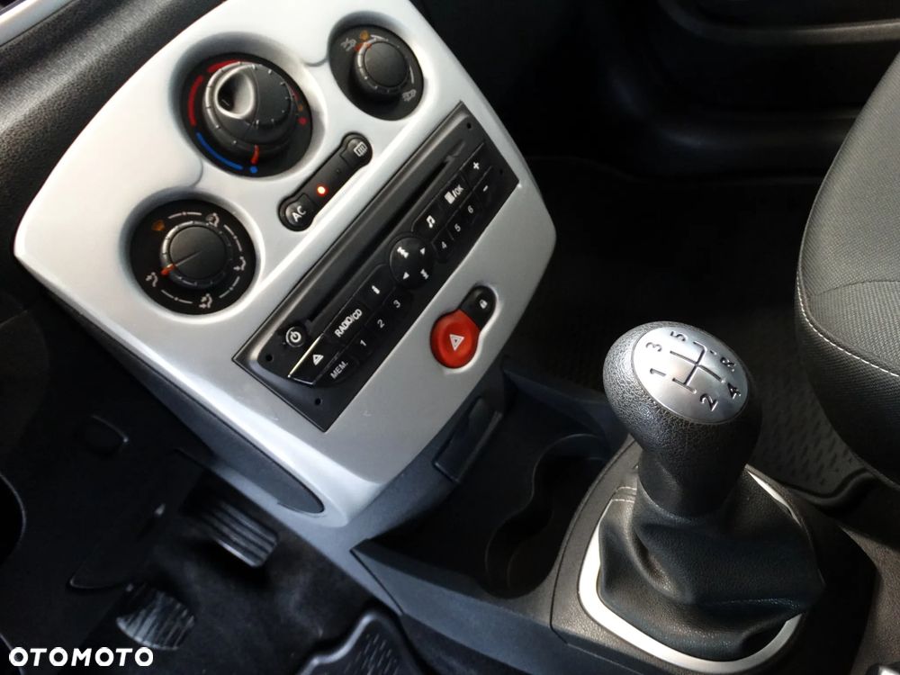 Renault Clio 1.2 16V Authentique - 26