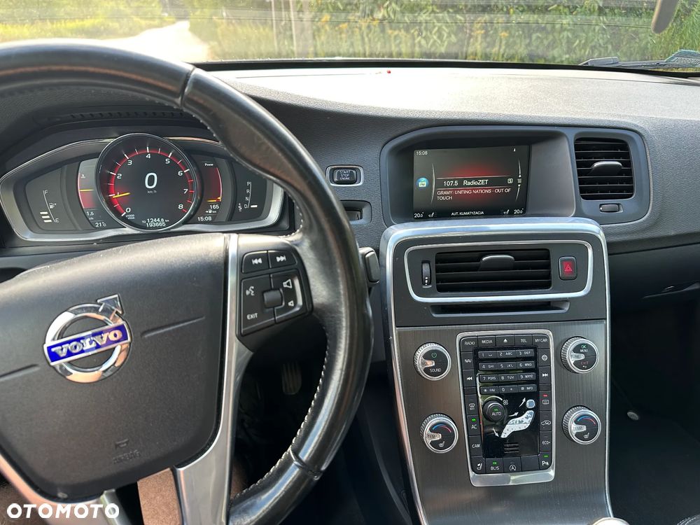 Volvo S60 T5 Drive-E Momentum - 10
