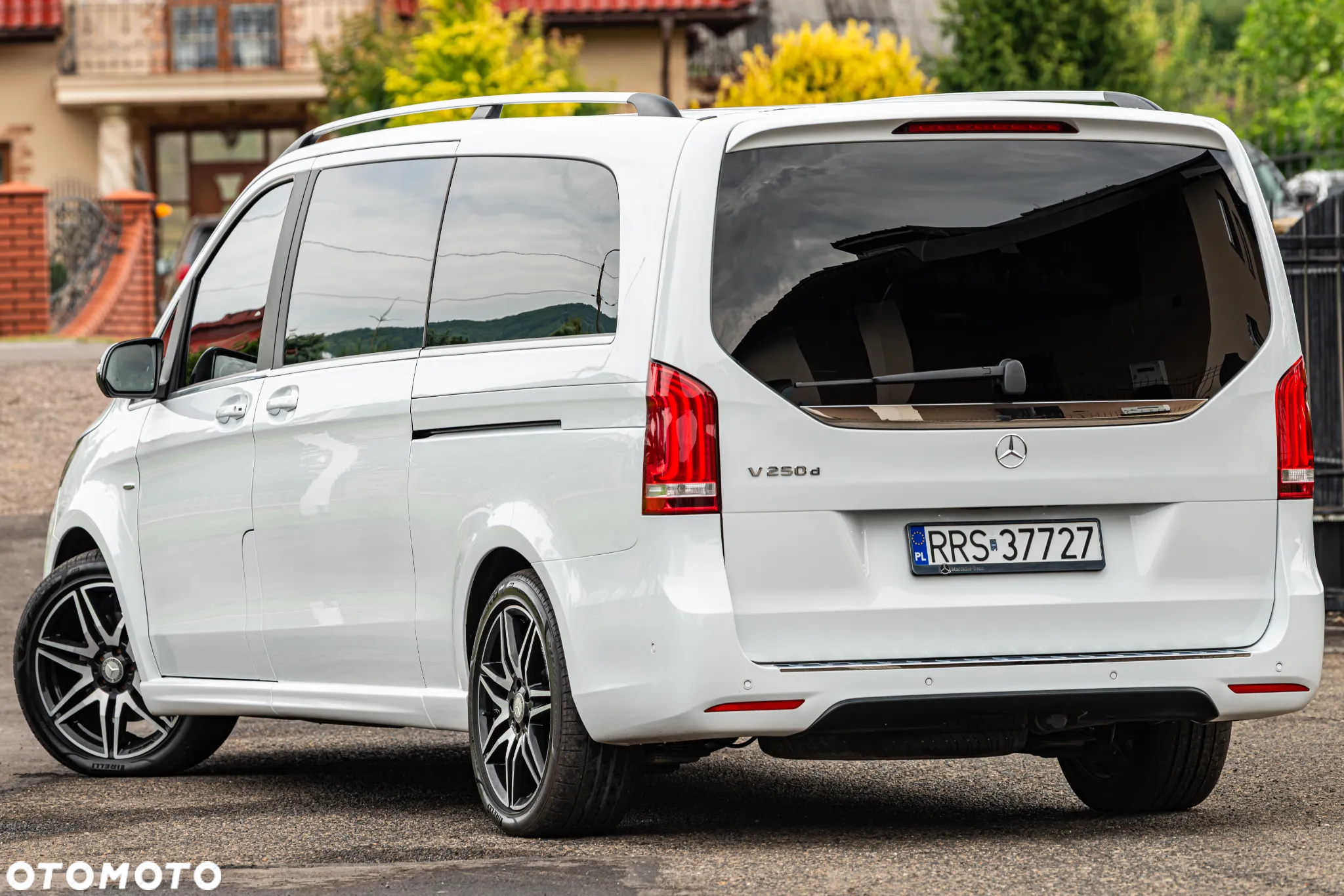 Mercedes-Benz Klasa V 250 (BlueTEC) d Avantgarde 7G-Tronic (ekstra d³) - 3