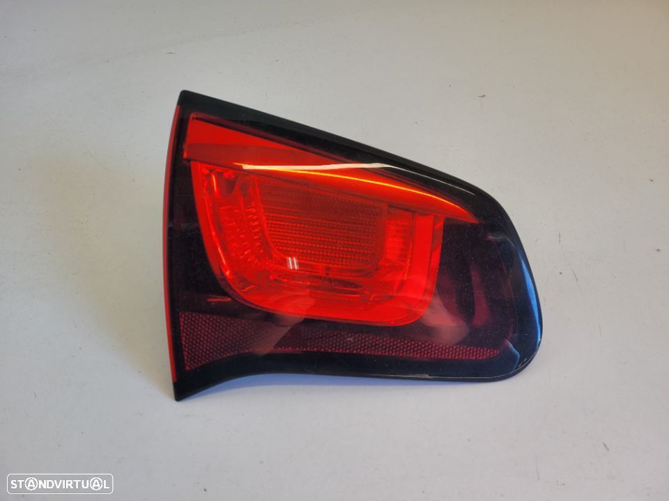Farolim da mala esquerdo Citroen C3 89090139 2009-2013 - 1