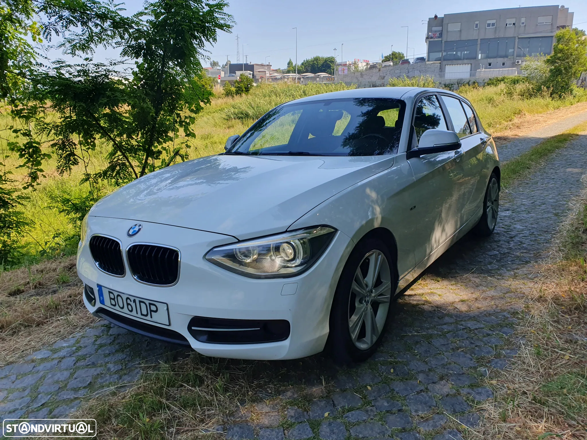 BMW 118 d Sport Line - 2