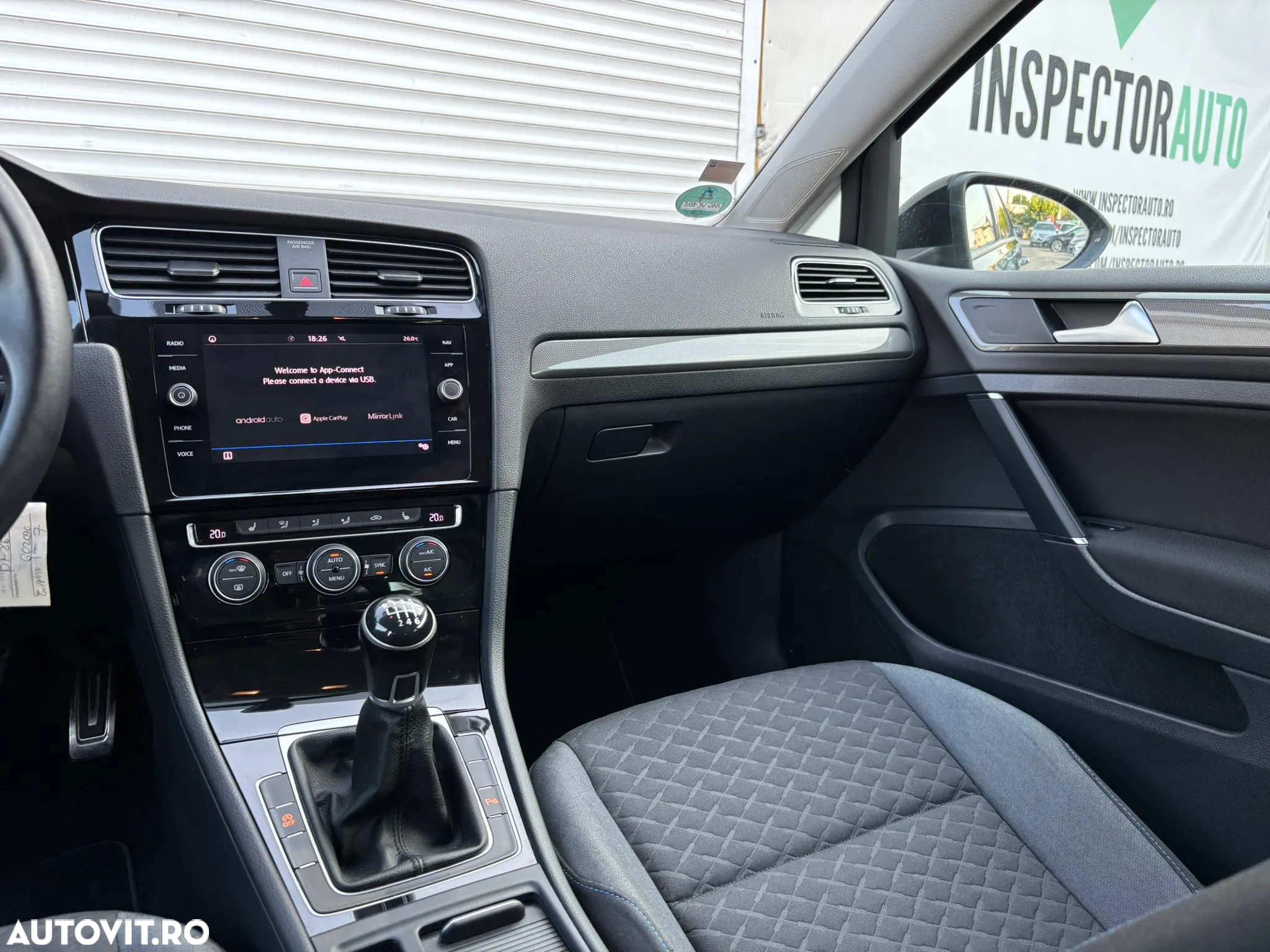 Volkswagen Golf 1.0 TSI Life - 21