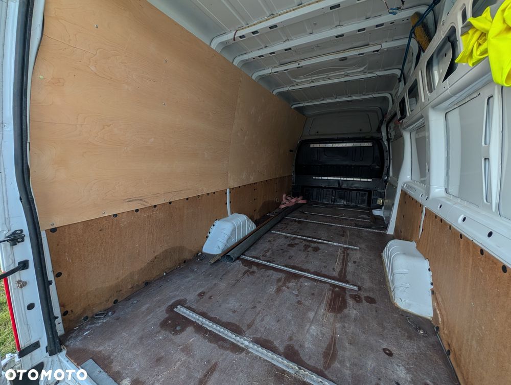 Ford Transit - 15