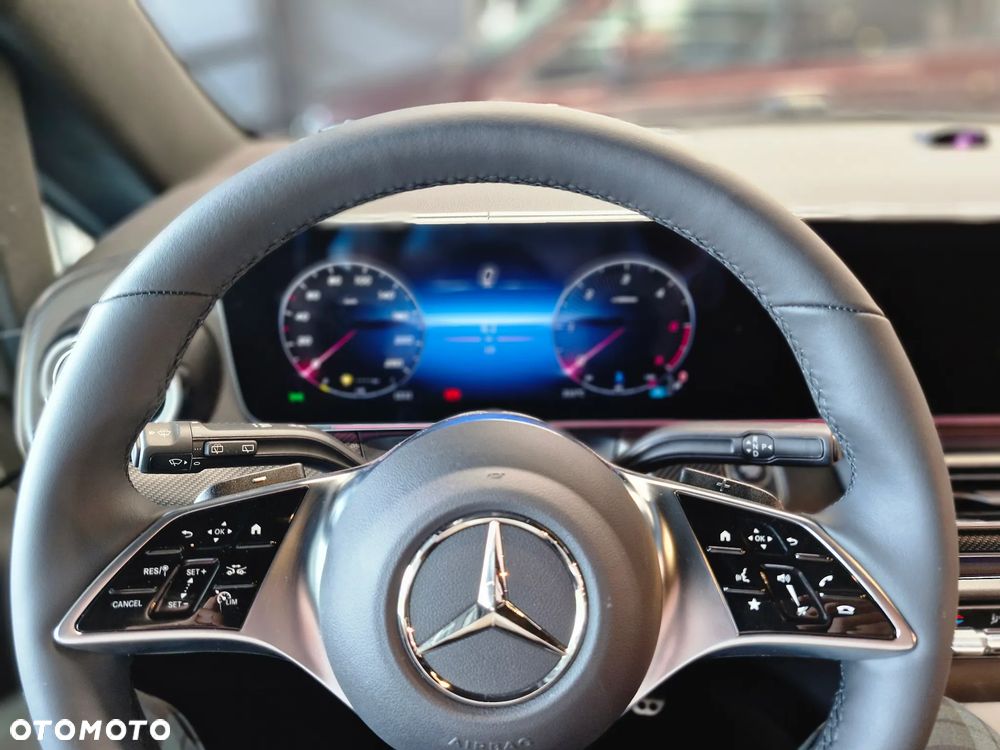 Mercedes-Benz Klasa V - 20