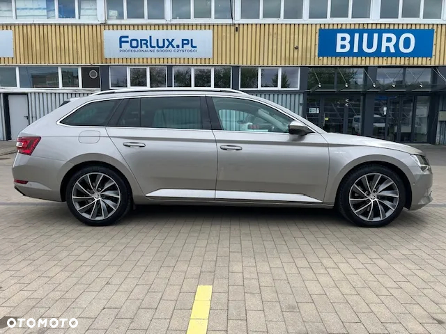 Skoda Superb 2.0 TDI L&K DSG - 5