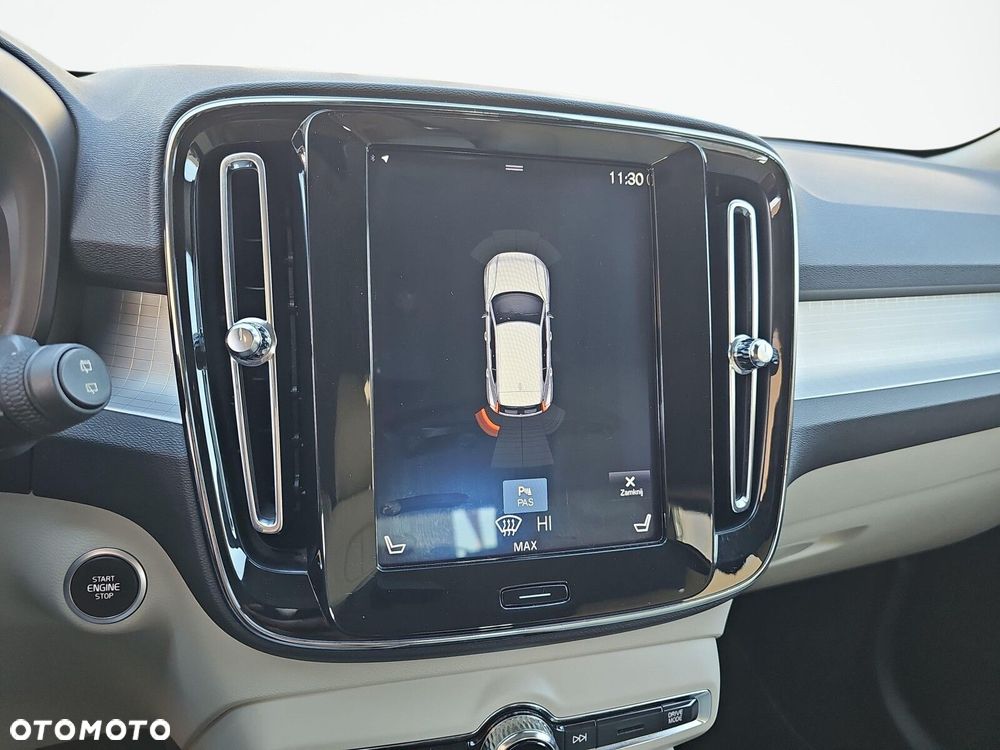Volvo XC 40 - 25