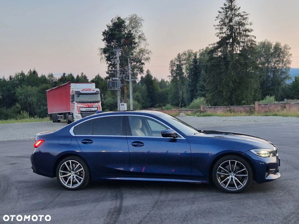 BMW Seria 3 330i Sport Line - 6