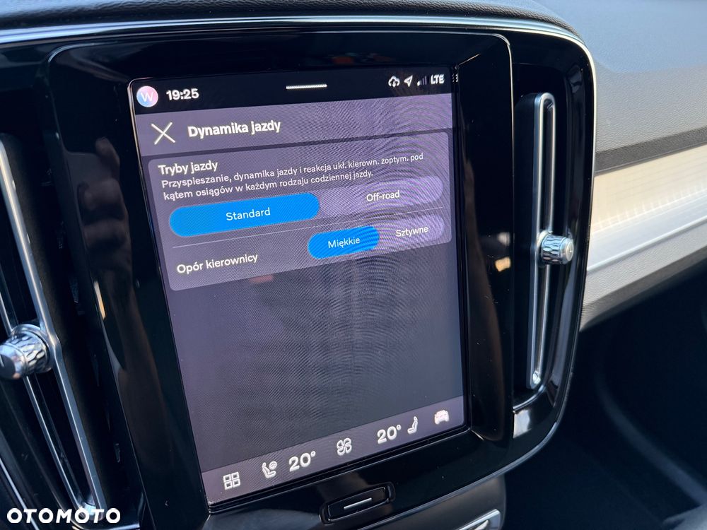 Volvo XC 40 B3 B DKG Plus Dark - 38