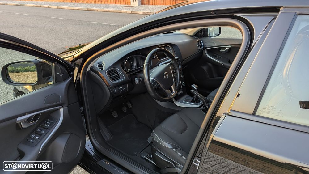 Volvo V40 2.0 D2 Momentum - 5