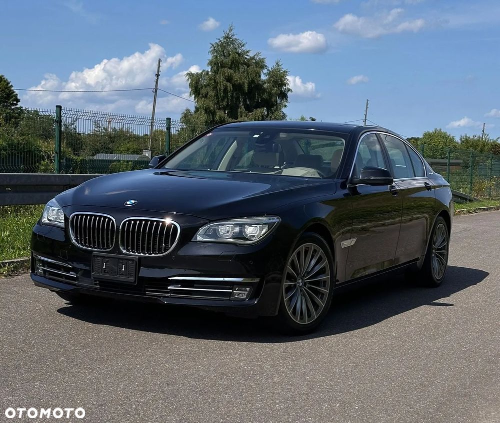 BMW Seria 7 740i Edition Exclusive - 2